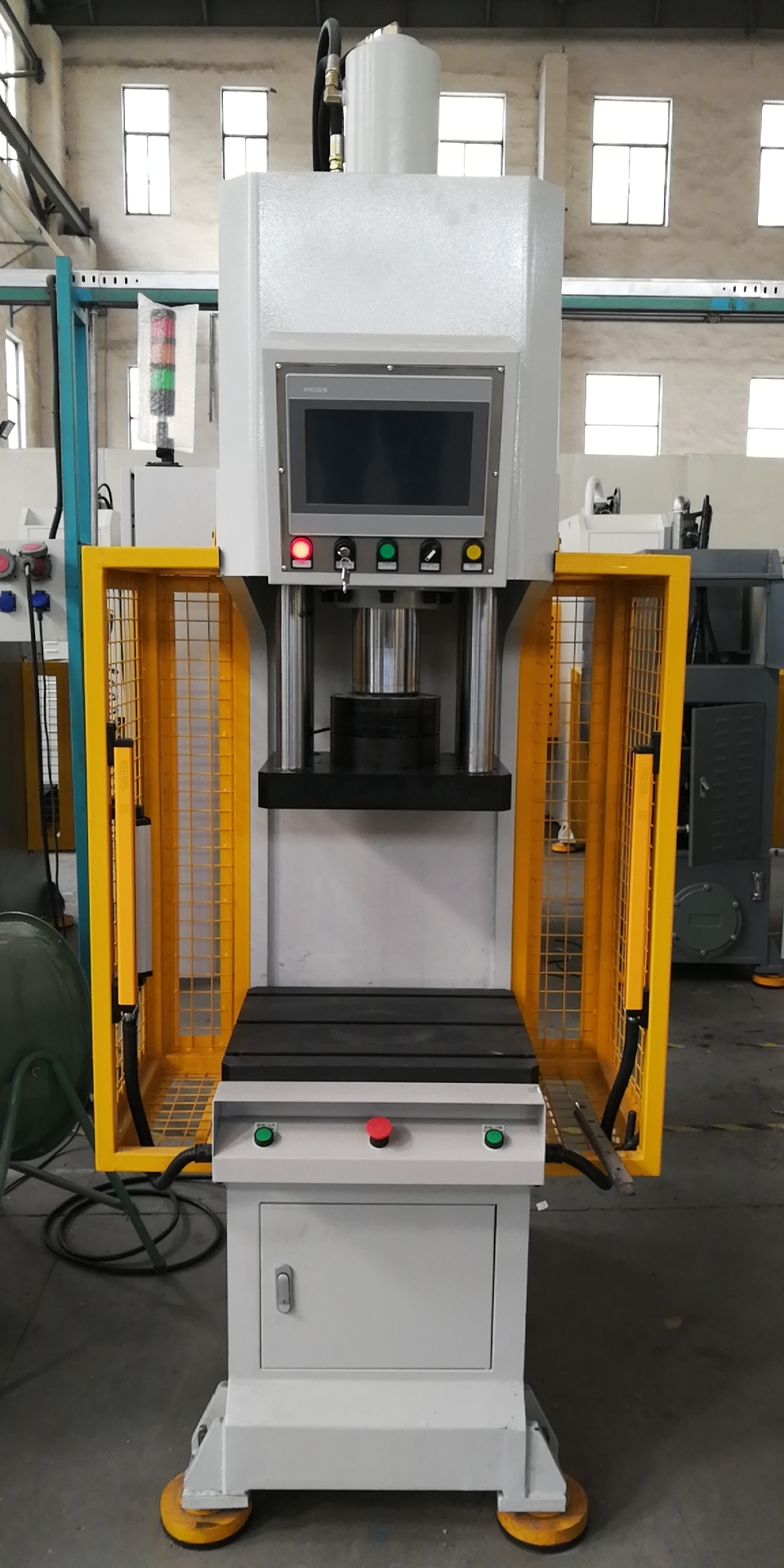 C型數(shù)控液壓機 浙江上海單柱數(shù)控液壓機