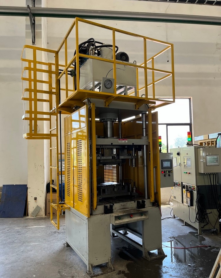 壓鑄件大型切邊機/壓鑄島內(nèi)液壓切邊機